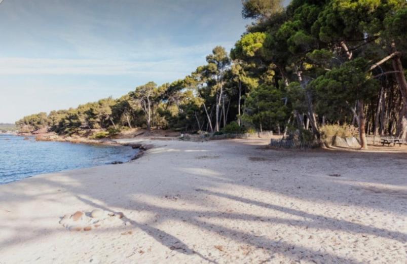 Апартаменты Charmant Studio A Saint Mandrier Sur Mer Экстерьер фото